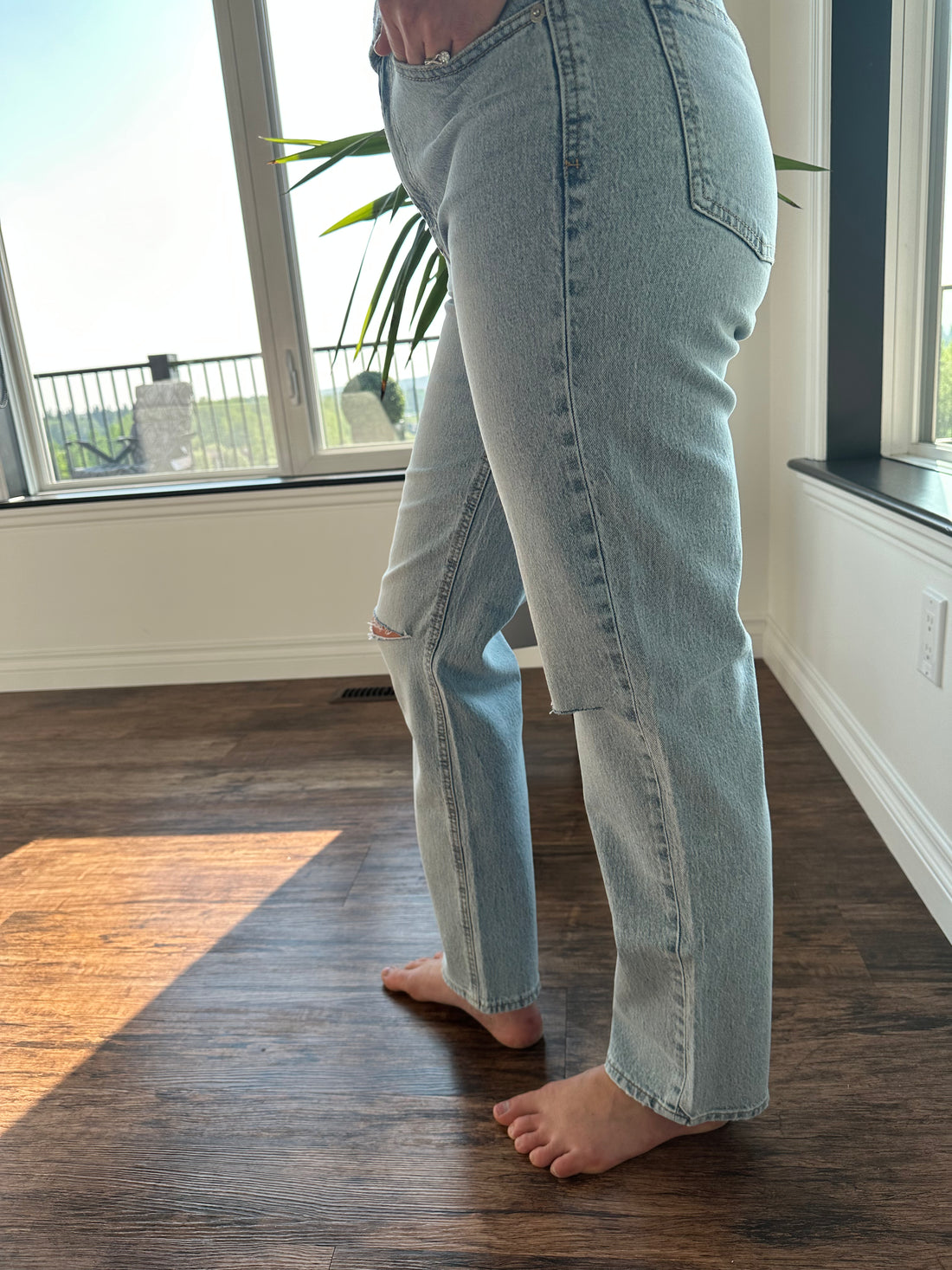 Willa Super High Waist Straight Leg Mom Fit The Clothesline Boutique