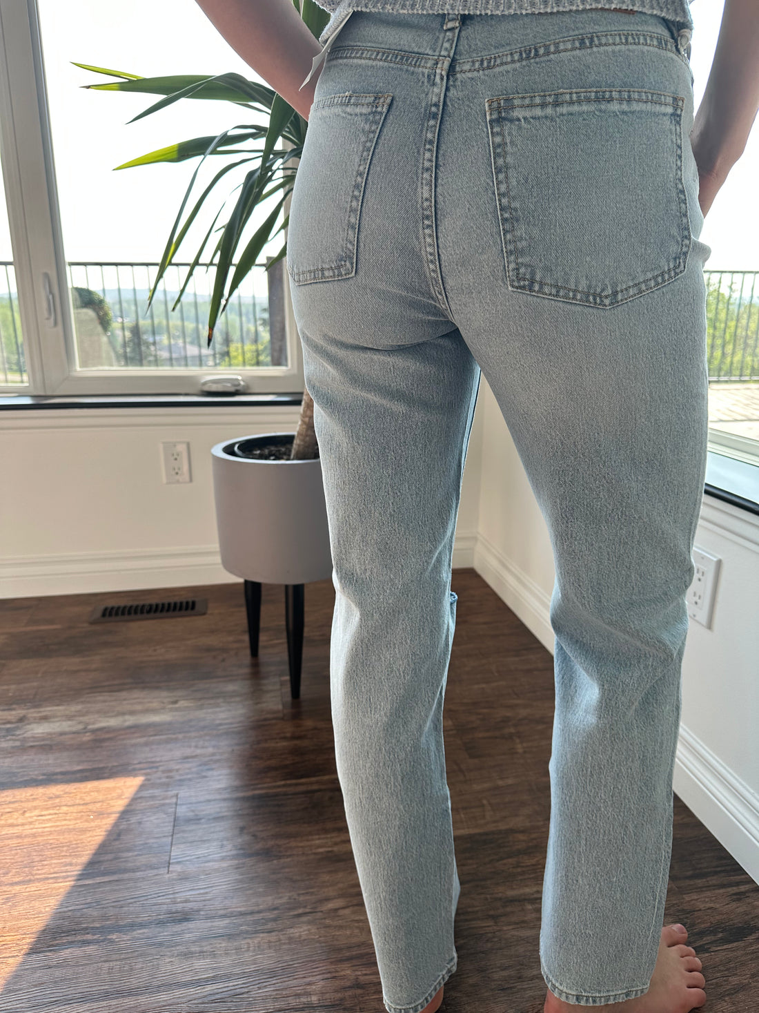 Willa Super High Waist Straight Leg Mom Fit The Clothesline Boutique
